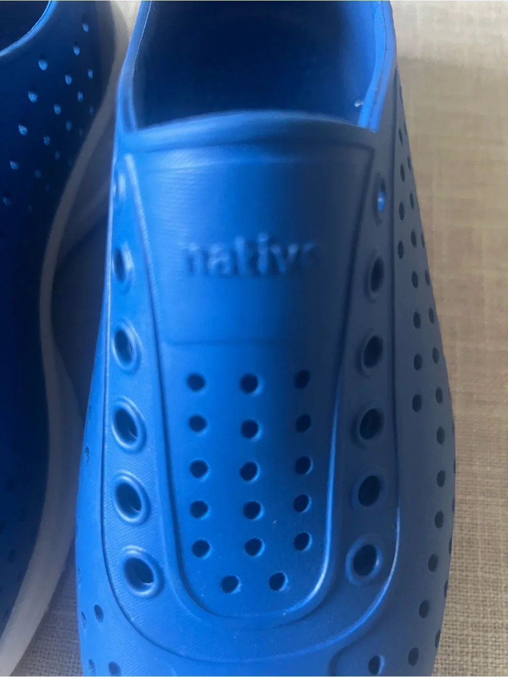 Native Boys/Kids outdoors Blue Slip-On Perforated Casual Shoes, size 4